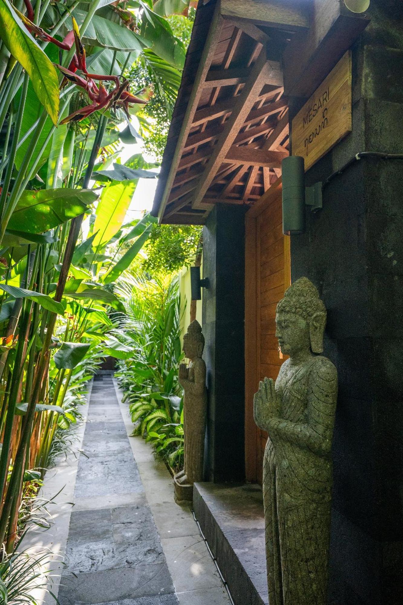 Hotel The Gardens Seminyak Zewnętrze zdjęcie